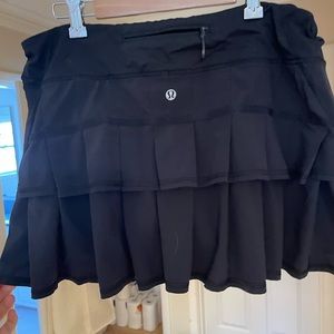 Lululemon Black Skirt (old style)